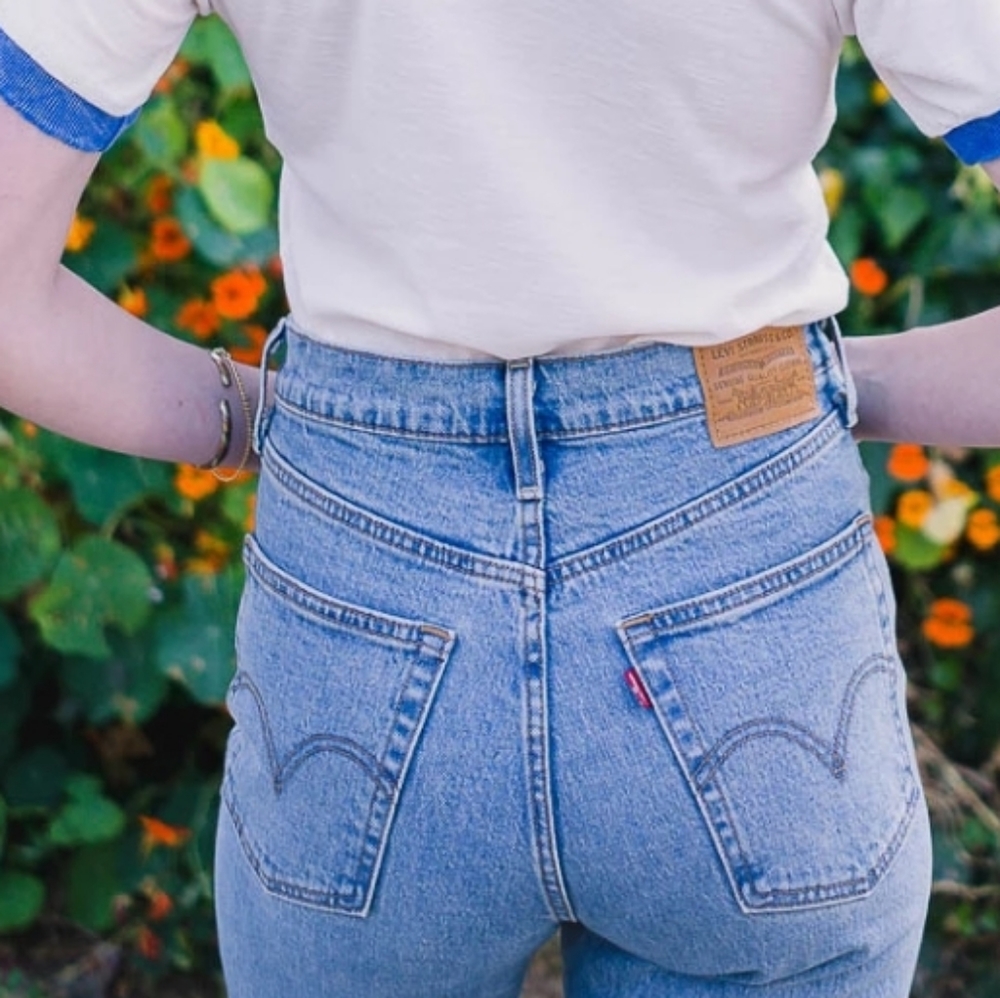 Levi's Ribcage Extra High Rise Flare Cropped Jeans - Picture 6 of 7